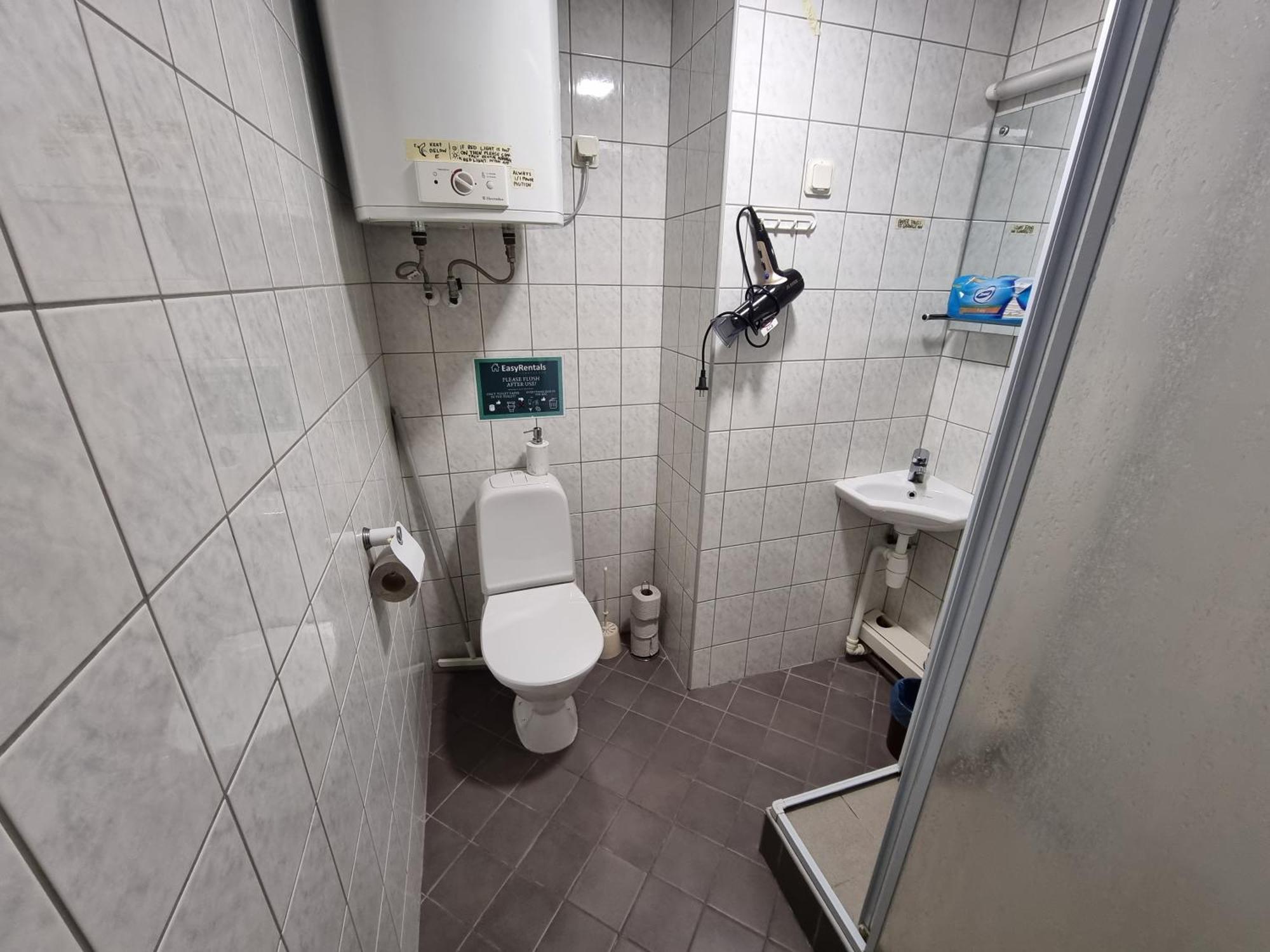 Room Near City Center Harbour Talin Exterior foto